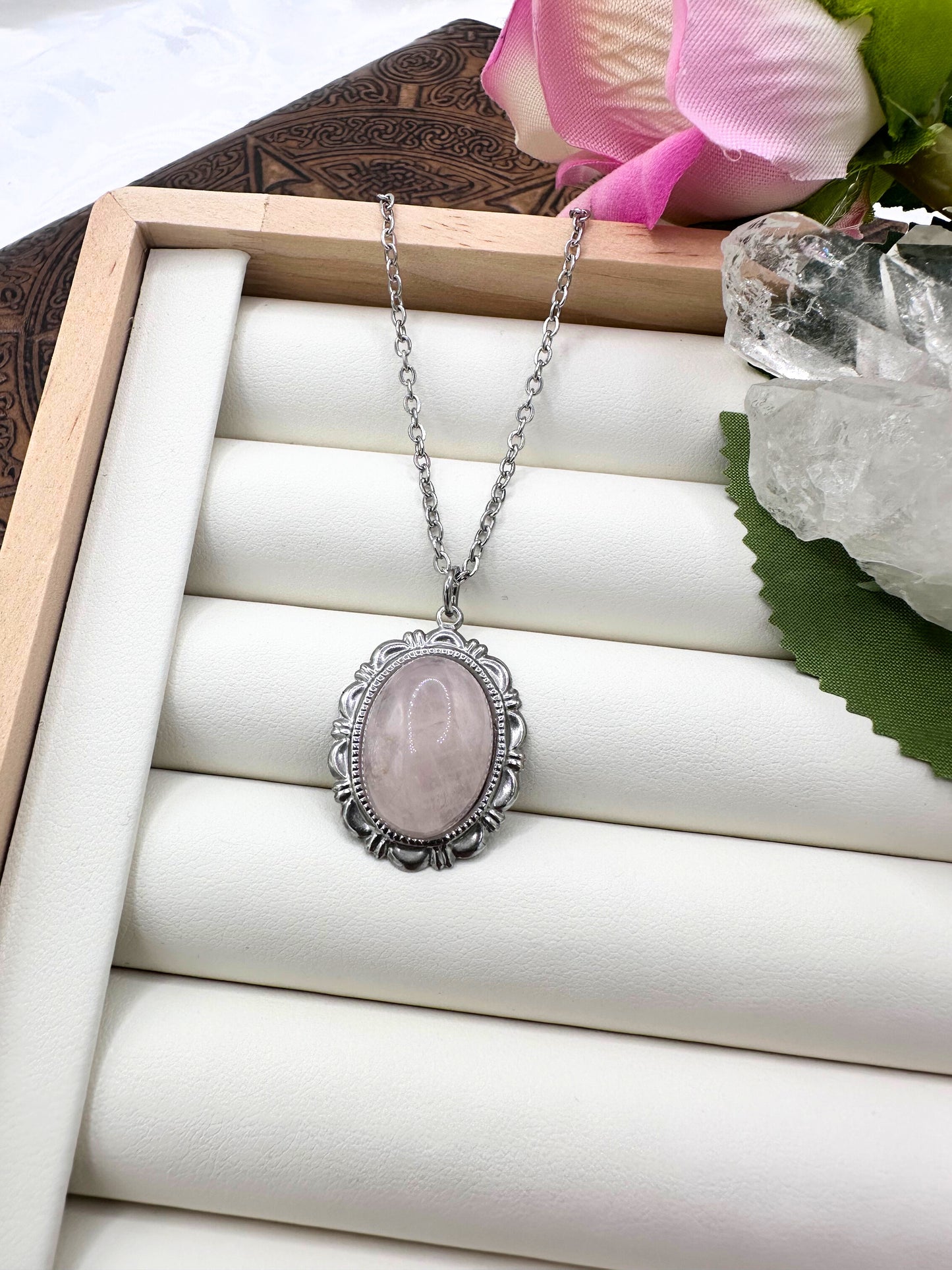 Amuleto Cabochon Quarzo Rosa