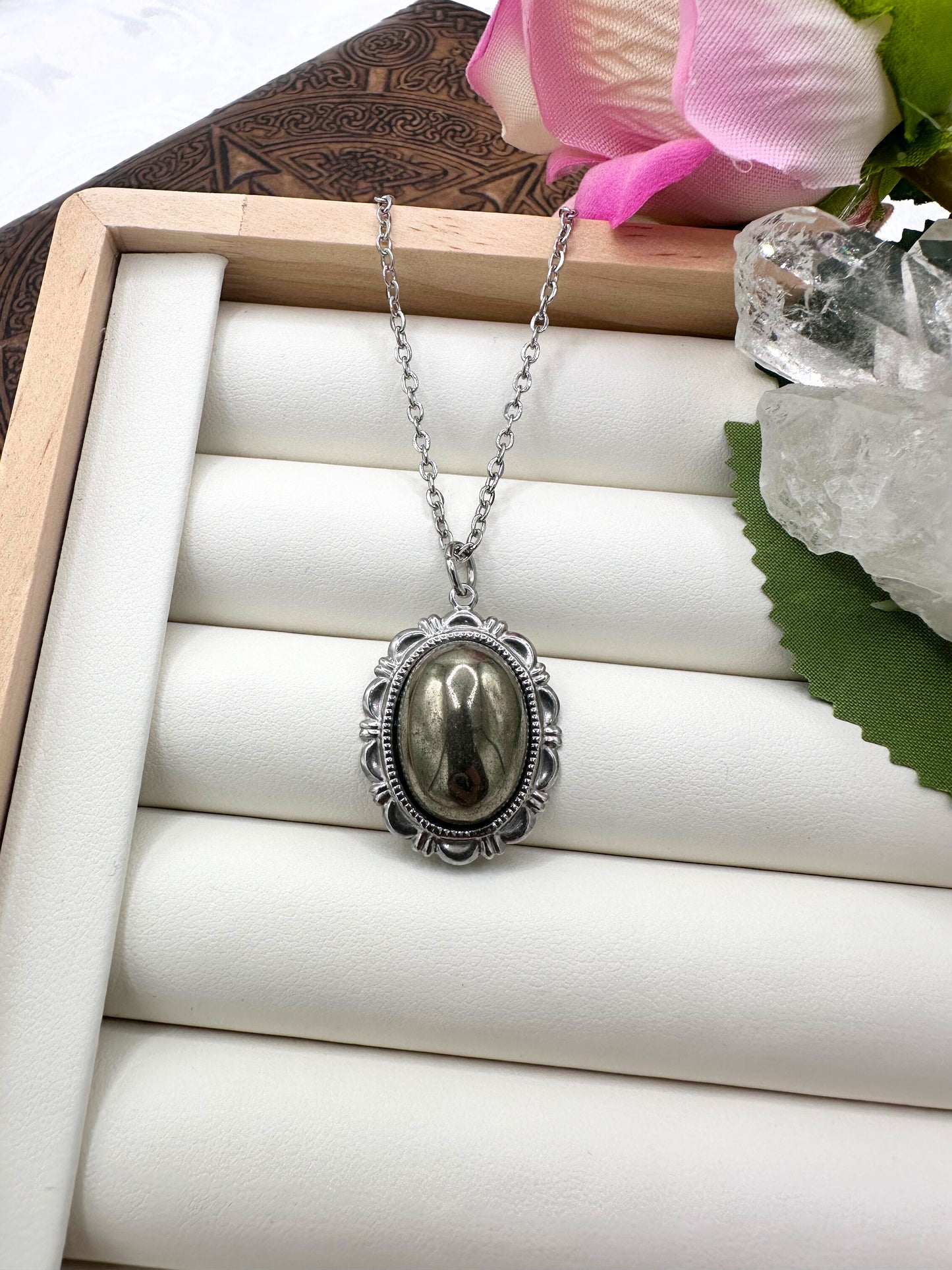 Amuleto Cabochon Pirite