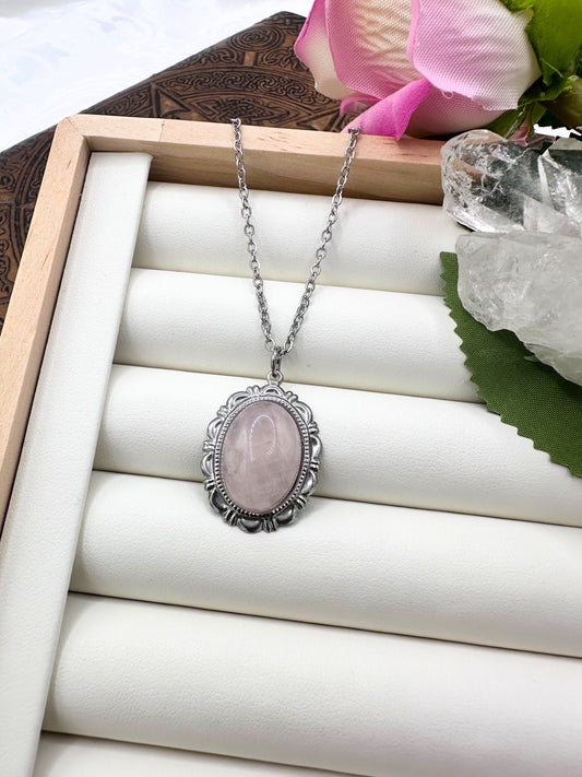 Amuleto Cabochon Quarzo Rosa