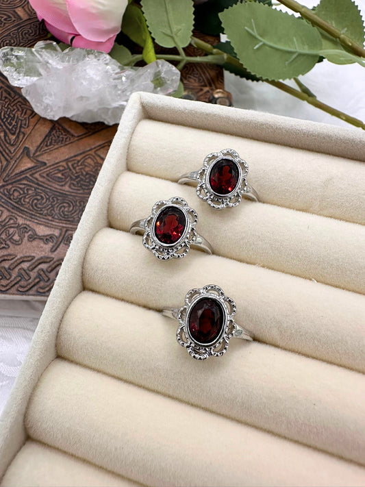 Anello Granato Rosso