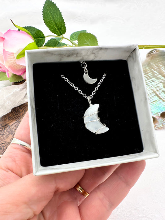 Collana Luna in Labradorite Bianca