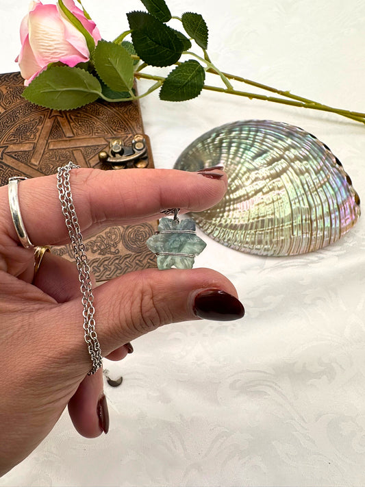 Collana Fiocco di Neve in Fluorite azzurra